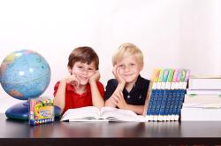 幼儿园播报大全,100首幼儿歌曲精选,让孩子在音乐中快乐成长
