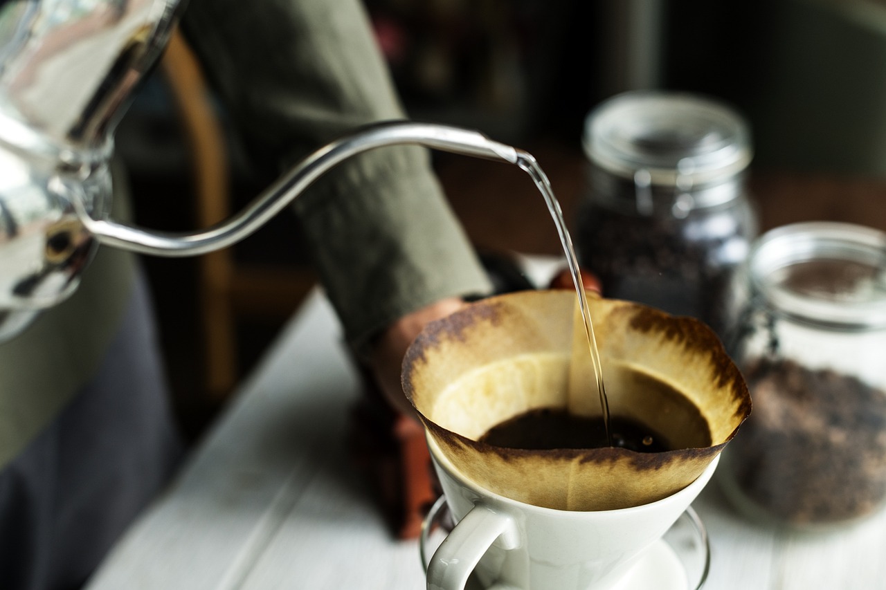 国人每秒喝676杯奶茶，揭秘奶茶背后的文化魅力