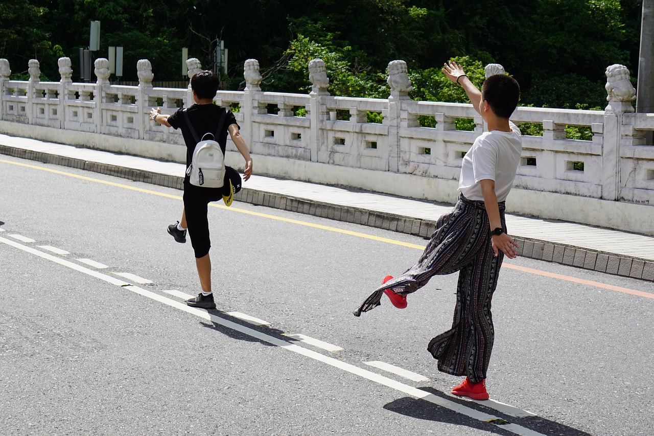 国庆假期这群人全程加班，坚守岗位，默默奉献