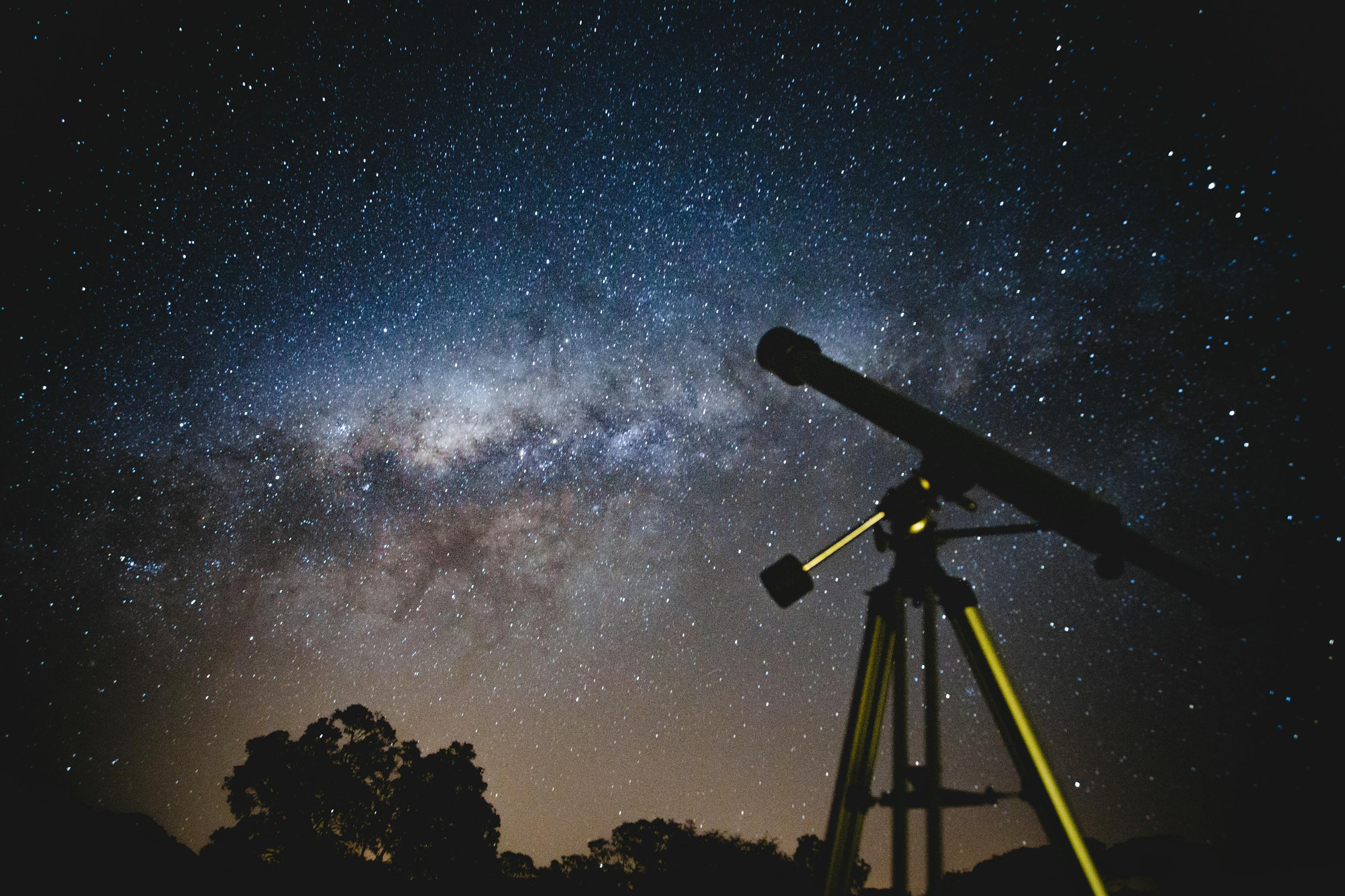 天穹之下，双星伴月，2020年浩渺星空的浪漫奇遇记