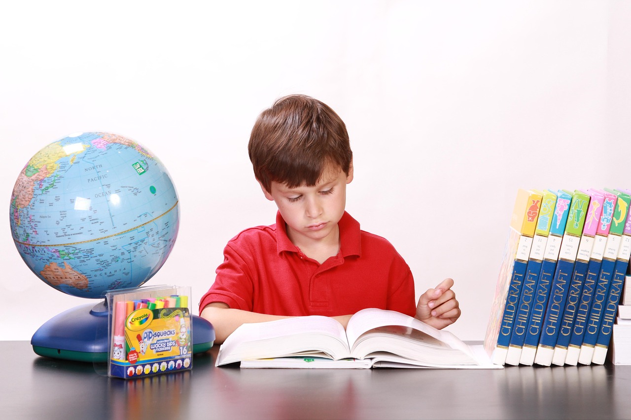 幼儿园里的奇妙世界，百科小故事集